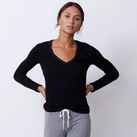 MONROW Black Fitted Long Sleeve V Neck Tee T-Shirt Casual Revolve Size Large New - Picture 1 of 9